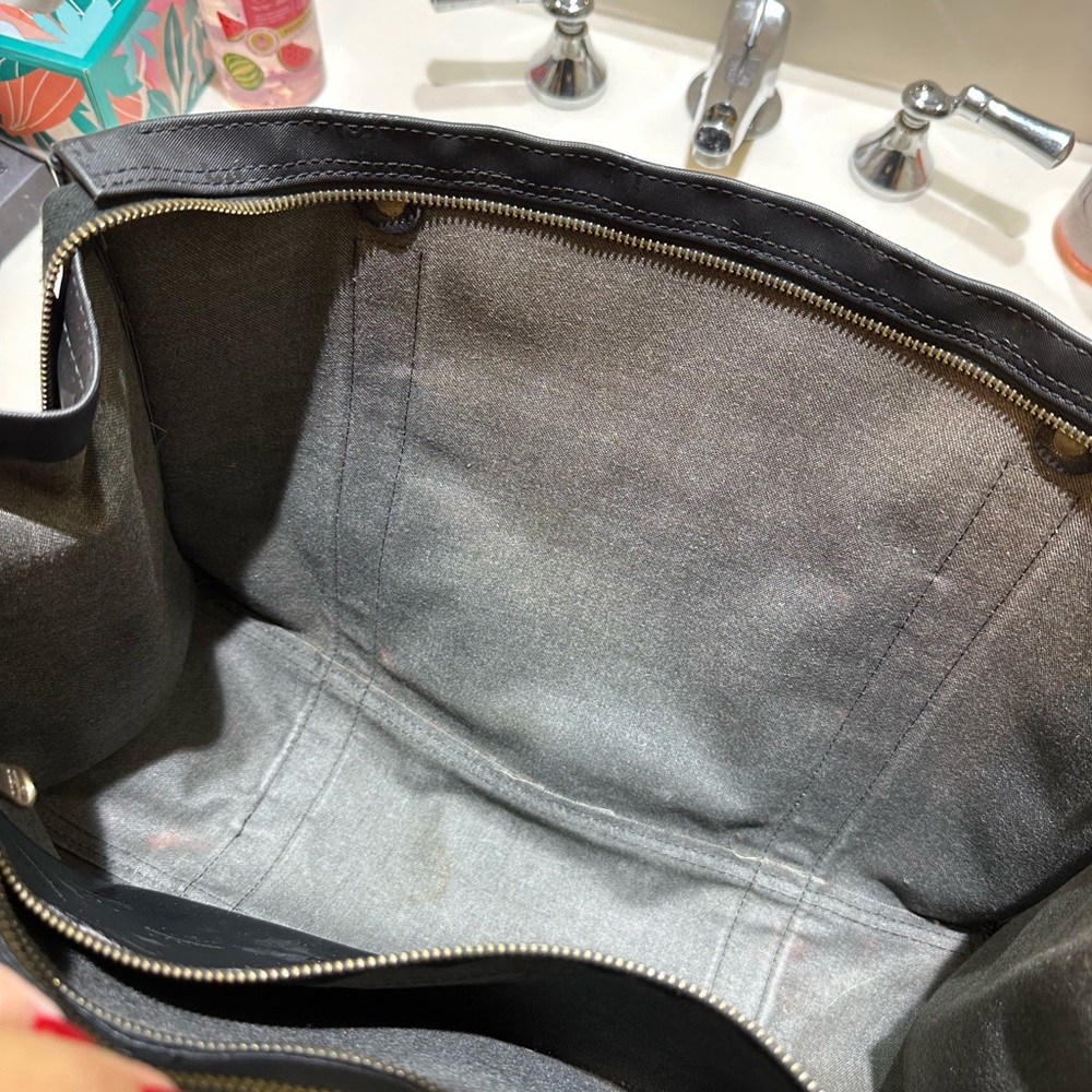 MCM. BLACK VINYL SHOULDER TOTE. EUC  ZIP TOP 15 X 10 X 5 - Picture 5 of 16